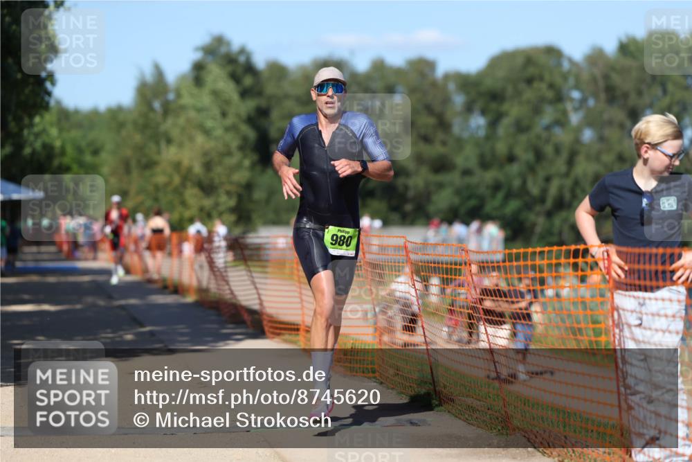 07.09.2025 - 19. Norderstedt Triathlon Michael Strokosch http://msf.ph/oto/8745620 07.09.2025 14:47:10 Laufen 980 meine-sportfotos.de