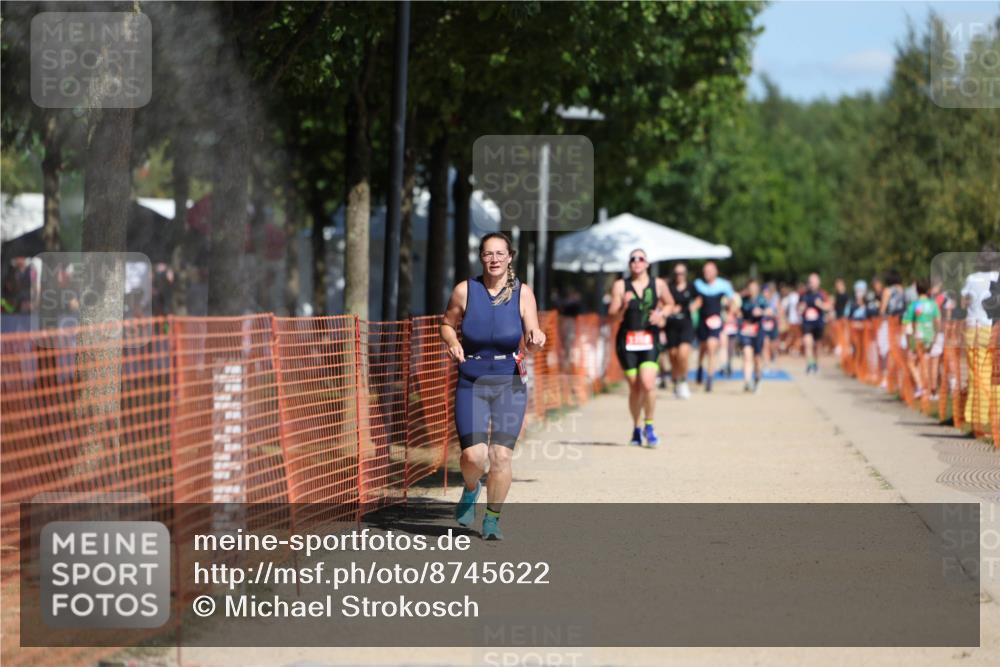 07.09.2025 - 19. Norderstedt Triathlon Michael Strokosch http://msf.ph/oto/8745622 07.09.2025 12:35:56 Laufen 1242 meine-sportfotos.de