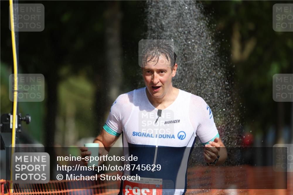 07.09.2025 - 19. Norderstedt Triathlon Michael Strokosch http://msf.ph/oto/8745629 07.09.2025 11:59:02 Laufen 1363 meine-sportfotos.de