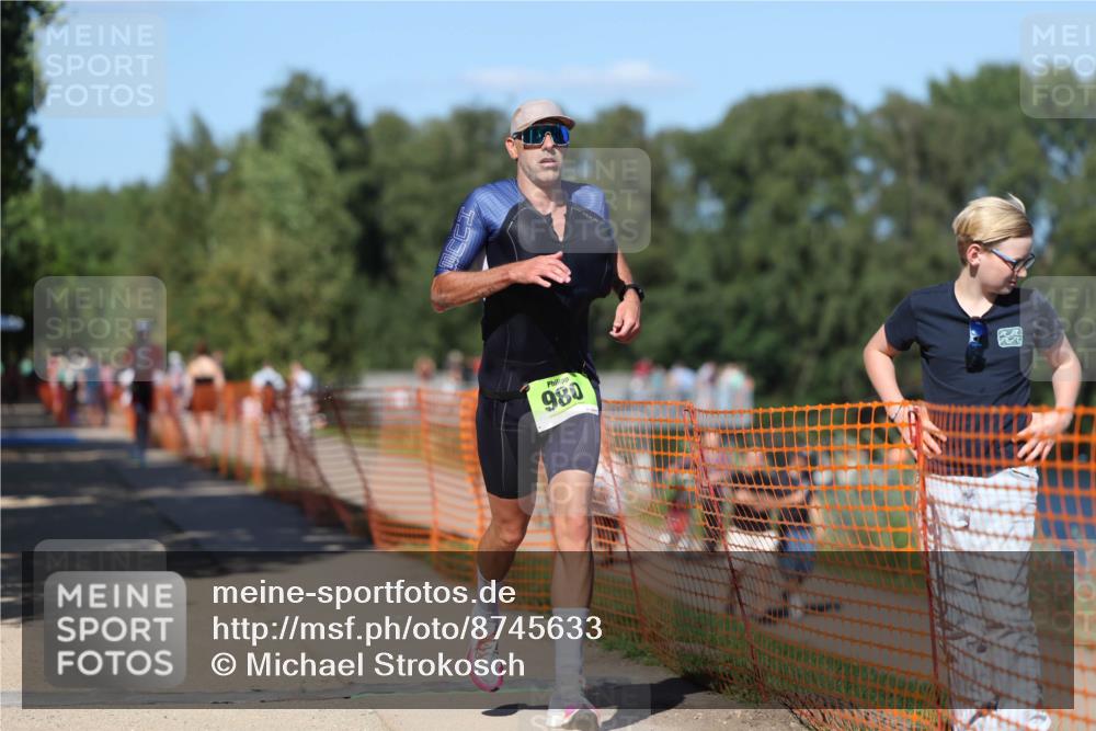 07.09.2025 - 19. Norderstedt Triathlon Michael Strokosch http://msf.ph/oto/8745633 07.09.2025 14:47:11 Laufen 980 meine-sportfotos.de
