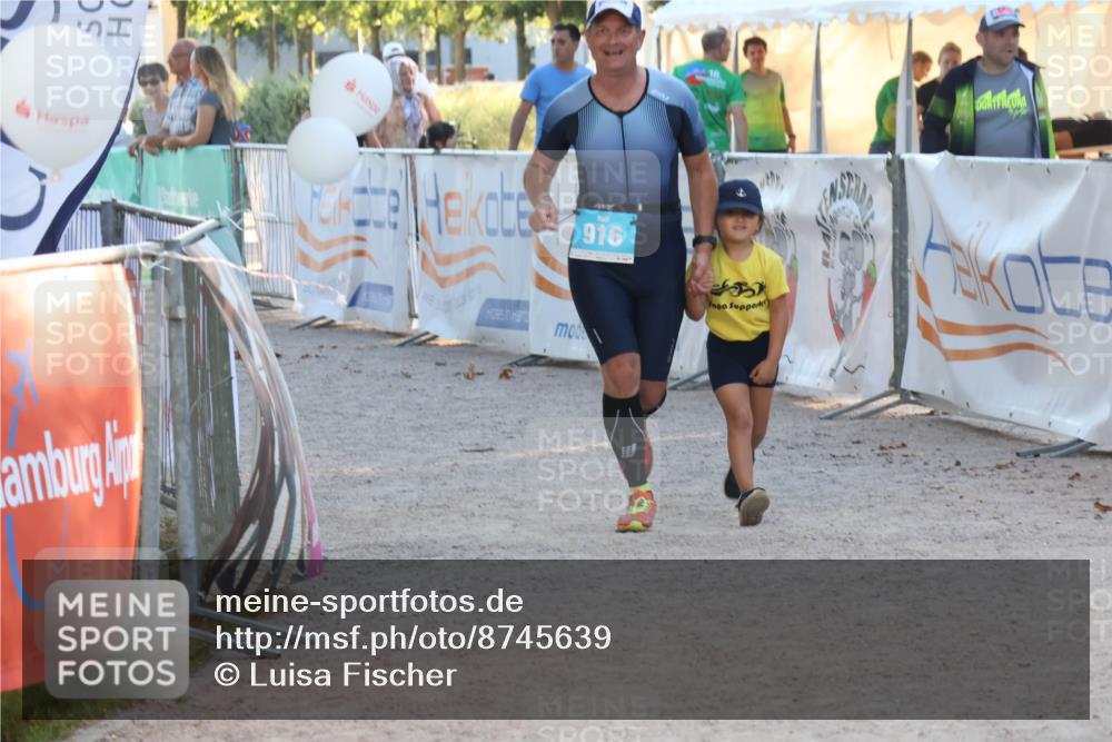 07.09.2025 - 19. Norderstedt Triathlon Luisa Fischer http://msf.ph/oto/8745639 07.09.2025 17:20:39 Ziel 916 meine-sportfotos.de