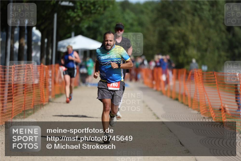 07.09.2025 - 19. Norderstedt Triathlon Michael Strokosch http://msf.ph/oto/8745649 07.09.2025 11:59:10 Laufen 281, 760 meine-sportfotos.de