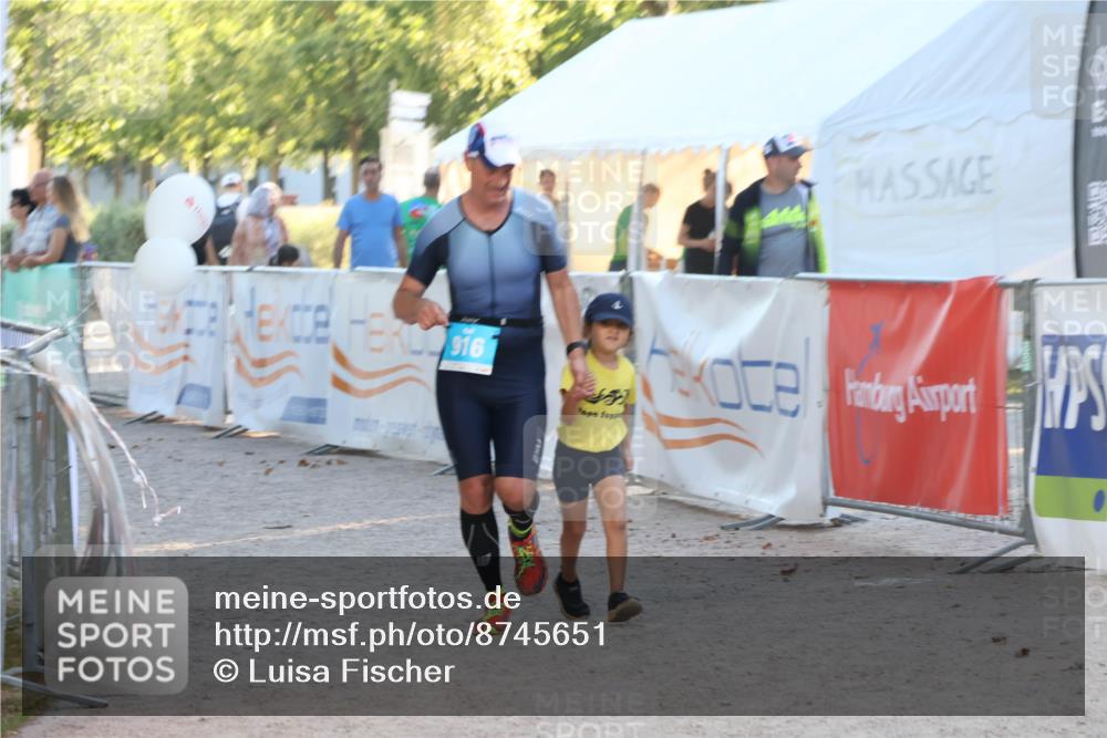 07.09.2025 - 19. Norderstedt Triathlon Luisa Fischer http://msf.ph/oto/8745651 07.09.2025 17:20:40 Ziel 916 meine-sportfotos.de