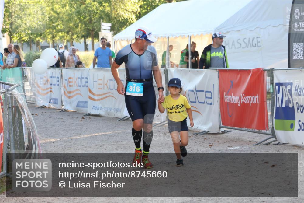 07.09.2025 - 19. Norderstedt Triathlon Luisa Fischer http://msf.ph/oto/8745660 07.09.2025 17:20:40 Ziel 916 meine-sportfotos.de