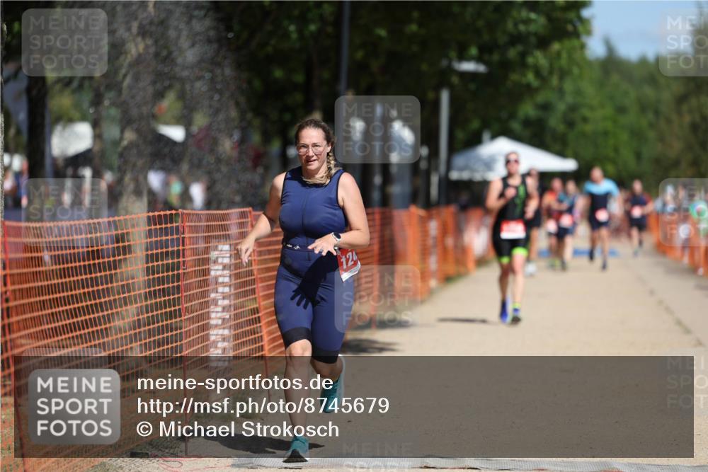 07.09.2025 - 19. Norderstedt Triathlon Michael Strokosch http://msf.ph/oto/8745679 07.09.2025 12:35:58 Laufen 1242, 1258 meine-sportfotos.de