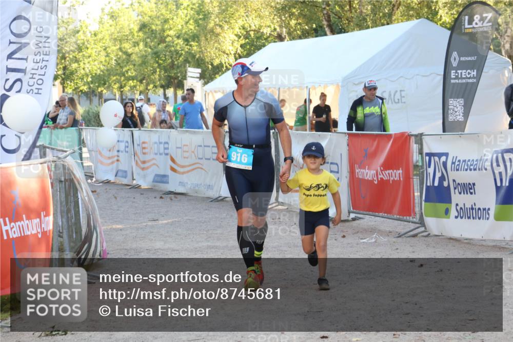 07.09.2025 - 19. Norderstedt Triathlon Luisa Fischer http://msf.ph/oto/8745681 07.09.2025 17:20:41 Ziel 916 meine-sportfotos.de