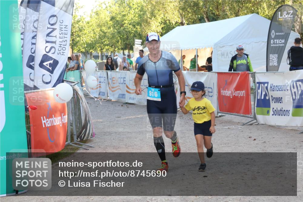 07.09.2025 - 19. Norderstedt Triathlon Luisa Fischer http://msf.ph/oto/8745690 07.09.2025 17:20:42 Ziel 916 meine-sportfotos.de