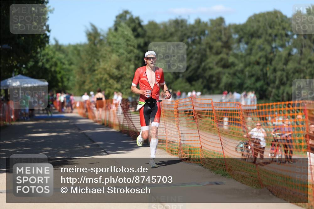 07.09.2025 - 19. Norderstedt Triathlon Michael Strokosch http://msf.ph/oto/8745703 07.09.2025 14:47:18 Laufen 975 meine-sportfotos.de