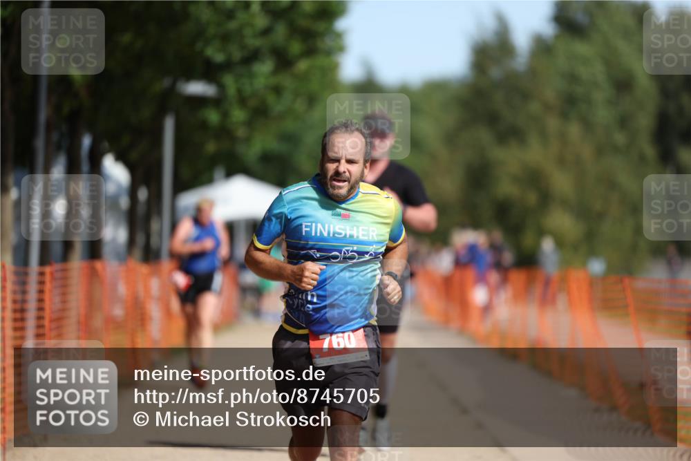 07.09.2025 - 19. Norderstedt Triathlon Michael Strokosch http://msf.ph/oto/8745705 07.09.2025 11:59:12 Laufen 229, 281, 760 meine-sportfotos.de