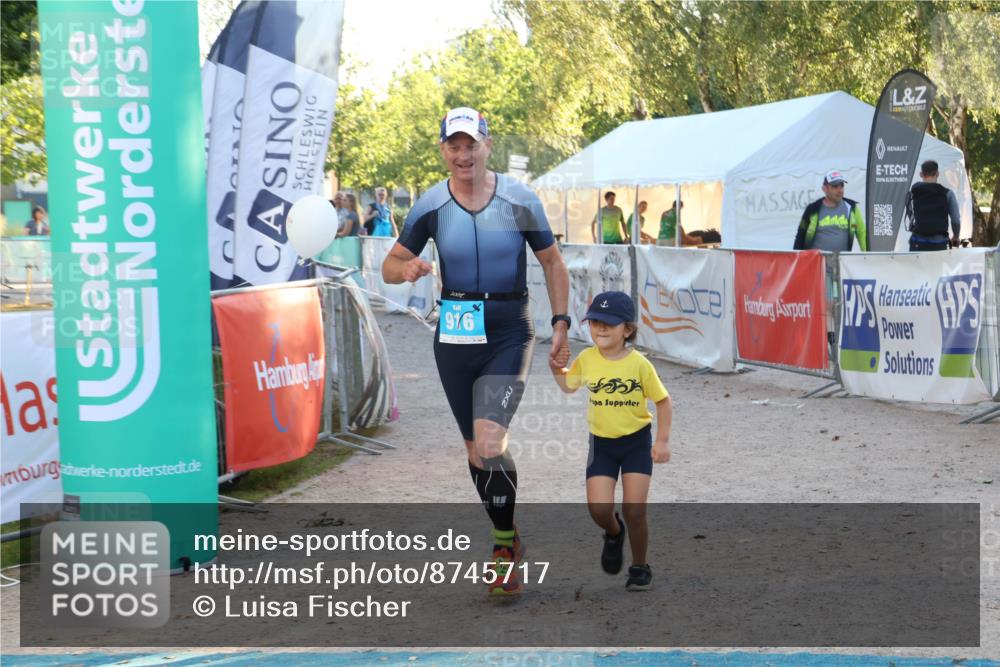 07.09.2025 - 19. Norderstedt Triathlon Luisa Fischer http://msf.ph/oto/8745717 07.09.2025 17:20:43 Ziel 916 meine-sportfotos.de