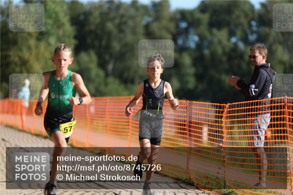 07.09.2025 - 19. Norderstedt Triathlon Michael Strokosch http://msf.ph/oto/8745726 07.09.2025 09:43:47 Laufen 568, 572 meine-sportfotos.de