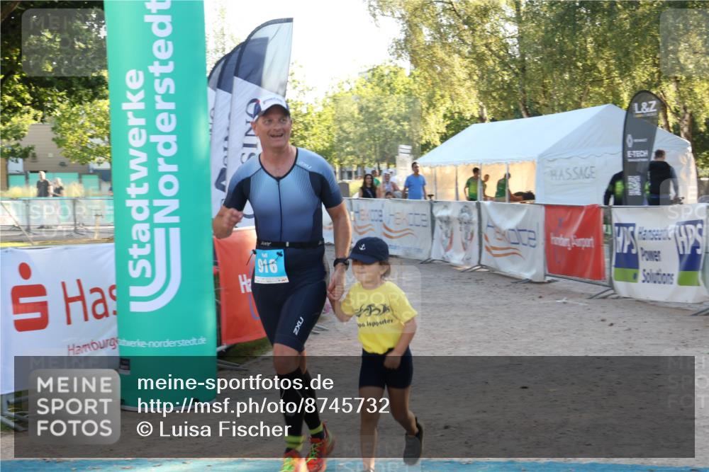 07.09.2025 - 19. Norderstedt Triathlon Luisa Fischer http://msf.ph/oto/8745732 07.09.2025 17:20:44 Ziel 916 meine-sportfotos.de