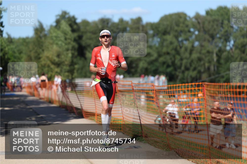 07.09.2025 - 19. Norderstedt Triathlon Michael Strokosch http://msf.ph/oto/8745734 07.09.2025 14:47:19 Laufen 975 meine-sportfotos.de