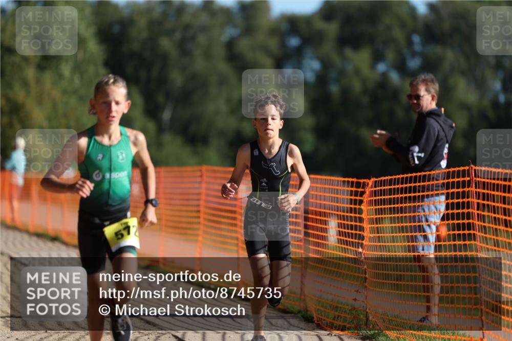 07.09.2025 - 19. Norderstedt Triathlon Michael Strokosch http://msf.ph/oto/8745735 07.09.2025 09:43:47 Laufen 568, 572 meine-sportfotos.de