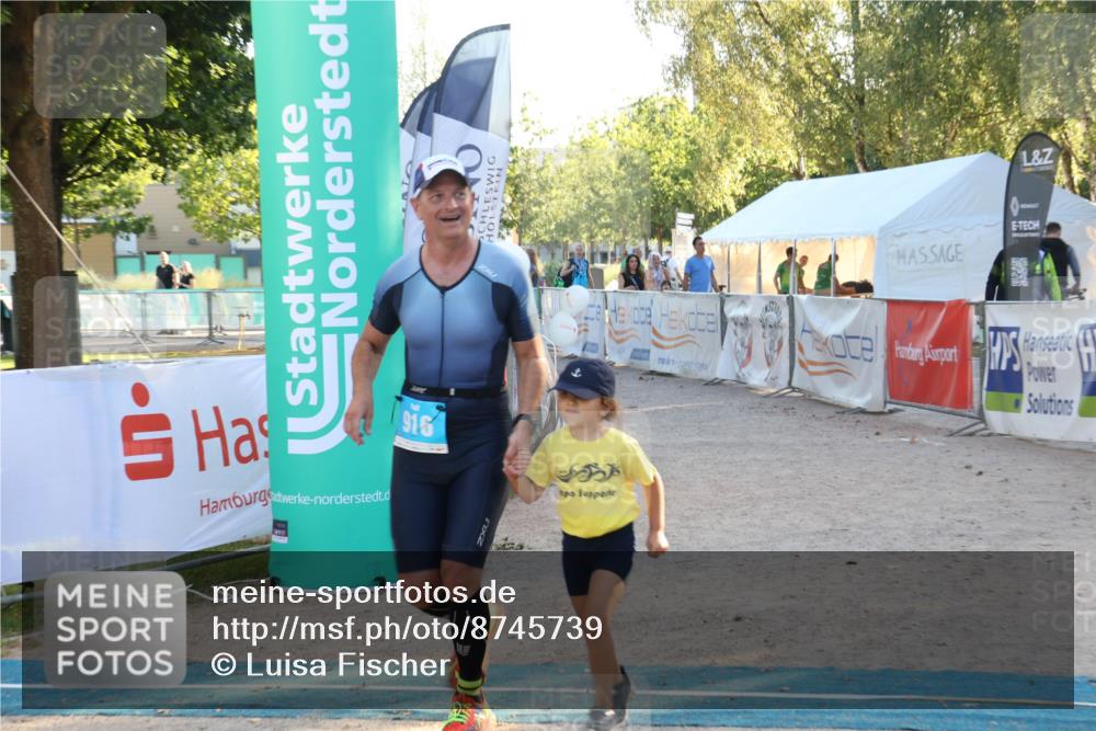 07.09.2025 - 19. Norderstedt Triathlon Luisa Fischer http://msf.ph/oto/8745739 07.09.2025 17:20:44 Ziel 916 meine-sportfotos.de