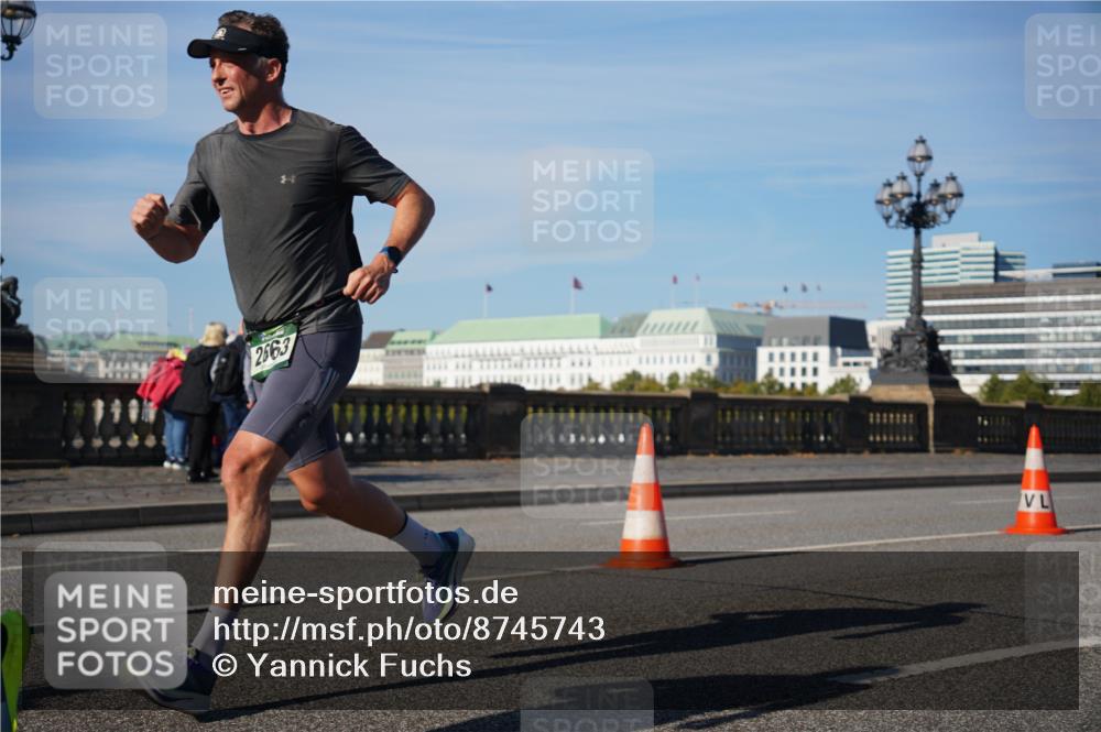 07.09.2025 - BARMER Alsterlauf Yannick Fuchs http://msf.ph/oto/8745743 07.09.2025 09:31:16 Laufen 2663 meine-sportfotos.de