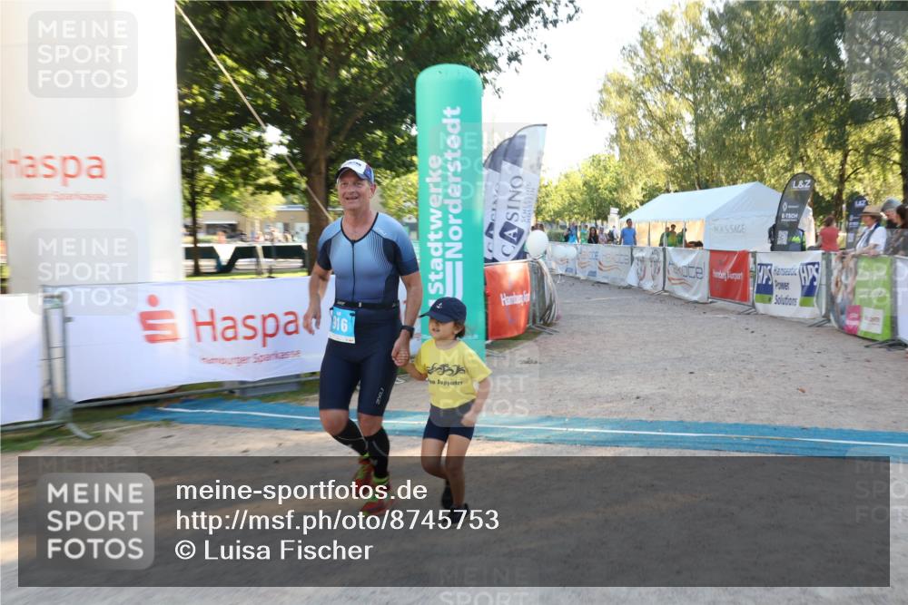07.09.2025 - 19. Norderstedt Triathlon Luisa Fischer http://msf.ph/oto/8745753 07.09.2025 17:20:45 Ziel 916 meine-sportfotos.de