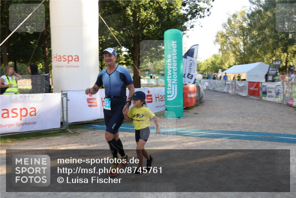 07.09.2025 - 19. Norderstedt Triathlon Luisa Fischer http://msf.ph/oto/8745761 07.09.2025 17:20:45 Ziel 916 meine-sportfotos.de