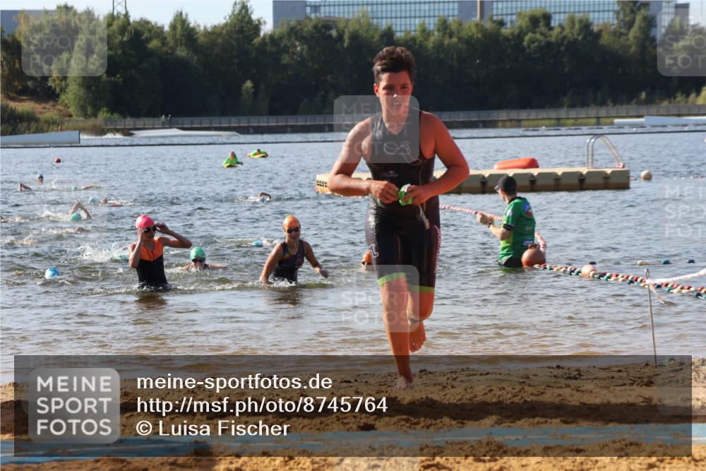 07.09.2025 - 19. Norderstedt Triathlon Luisa Fischer http://msf.ph/oto/8745764 07.09.2025 10:24:40 Schwimmen 83, 104, 123, 132, 674, 683 meine-sportfotos.de