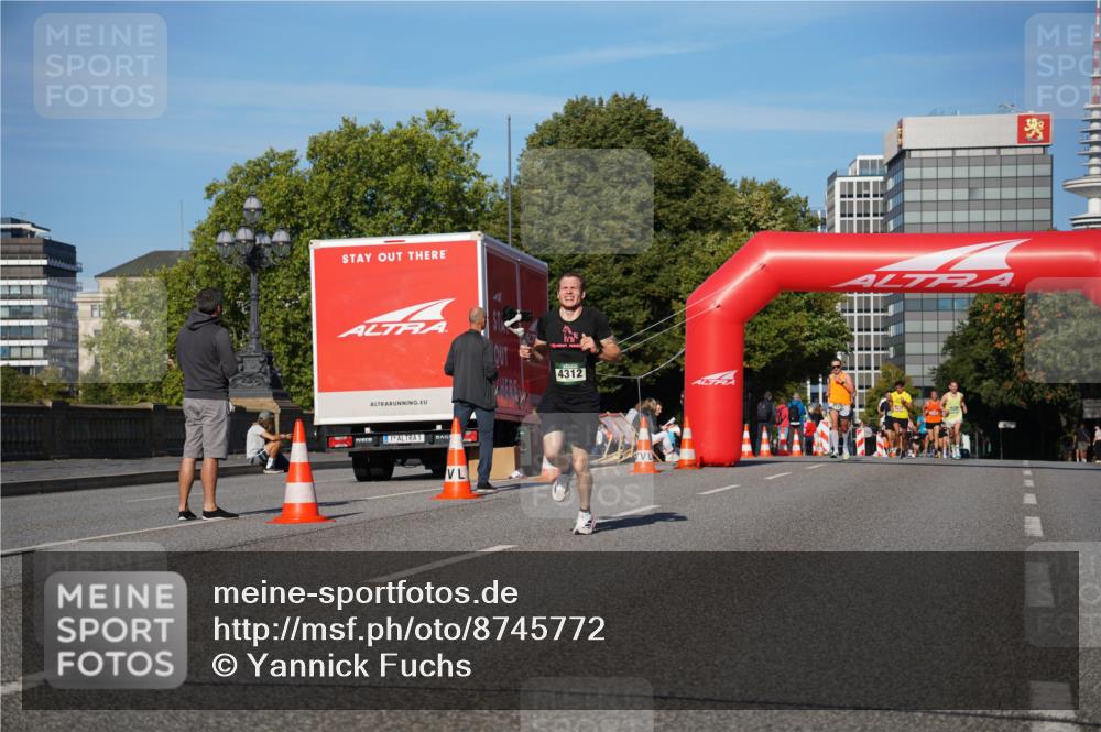 07.09.2025 - BARMER Alsterlauf Yannick Fuchs http://msf.ph/oto/8745772 07.09.2025 09:31:18 Laufen 1, 4312 meine-sportfotos.de