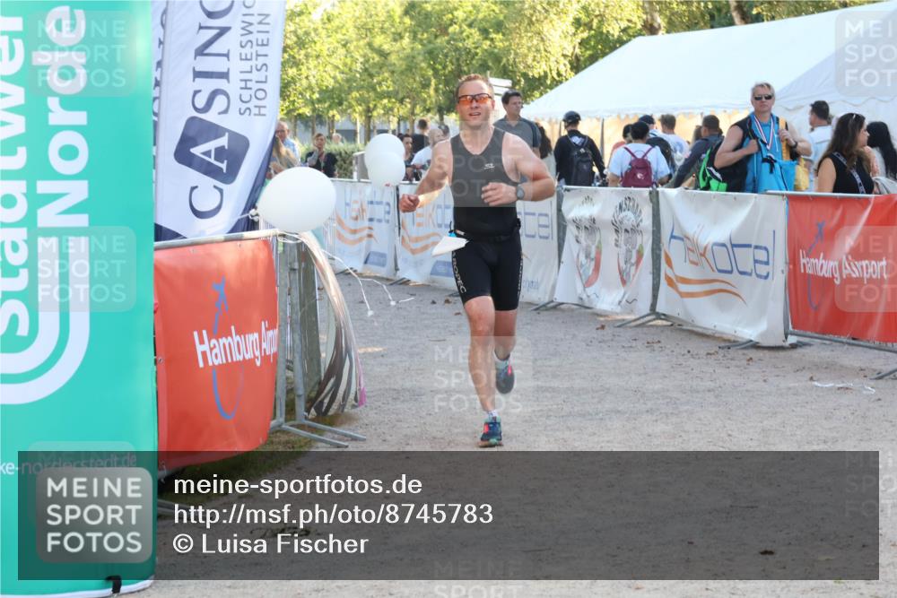 07.09.2025 - 19. Norderstedt Triathlon Luisa Fischer http://msf.ph/oto/8745783 07.09.2025 17:21:02 Ziel 893 meine-sportfotos.de