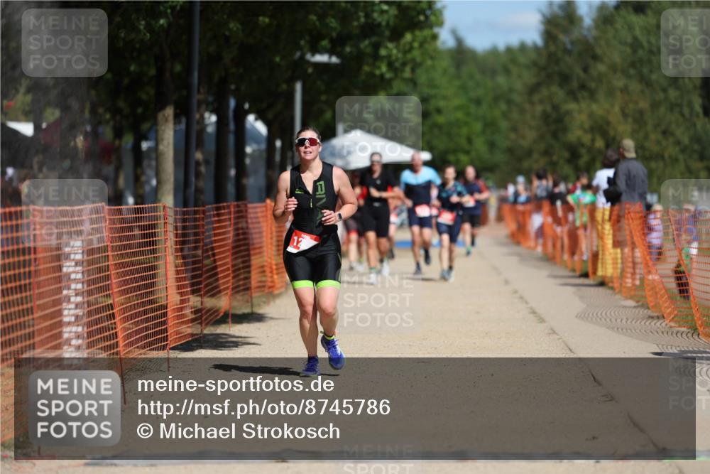 07.09.2025 - 19. Norderstedt Triathlon Michael Strokosch http://msf.ph/oto/8745786 07.09.2025 12:36:02 Laufen 1242, 1258 meine-sportfotos.de