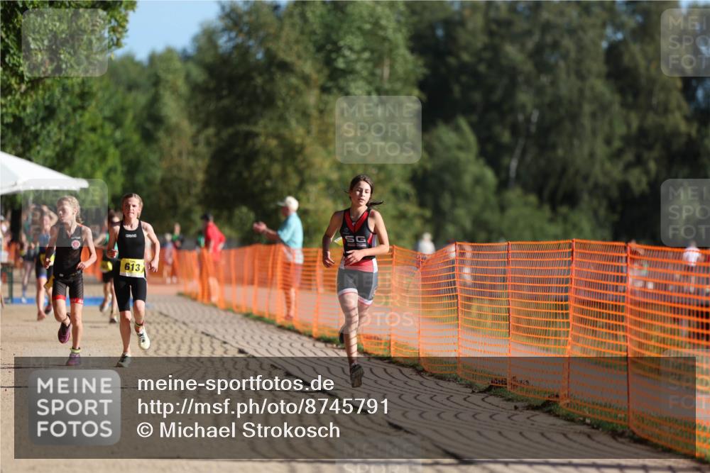 07.09.2025 - 19. Norderstedt Triathlon Michael Strokosch http://msf.ph/oto/8745791 07.09.2025 09:43:56 Laufen 563, 586, 613 meine-sportfotos.de