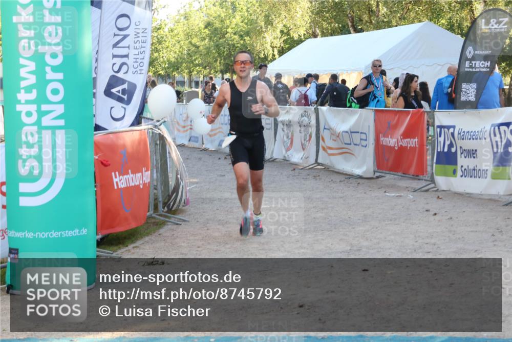 07.09.2025 - 19. Norderstedt Triathlon Luisa Fischer http://msf.ph/oto/8745792 07.09.2025 17:21:02 Ziel 893 meine-sportfotos.de