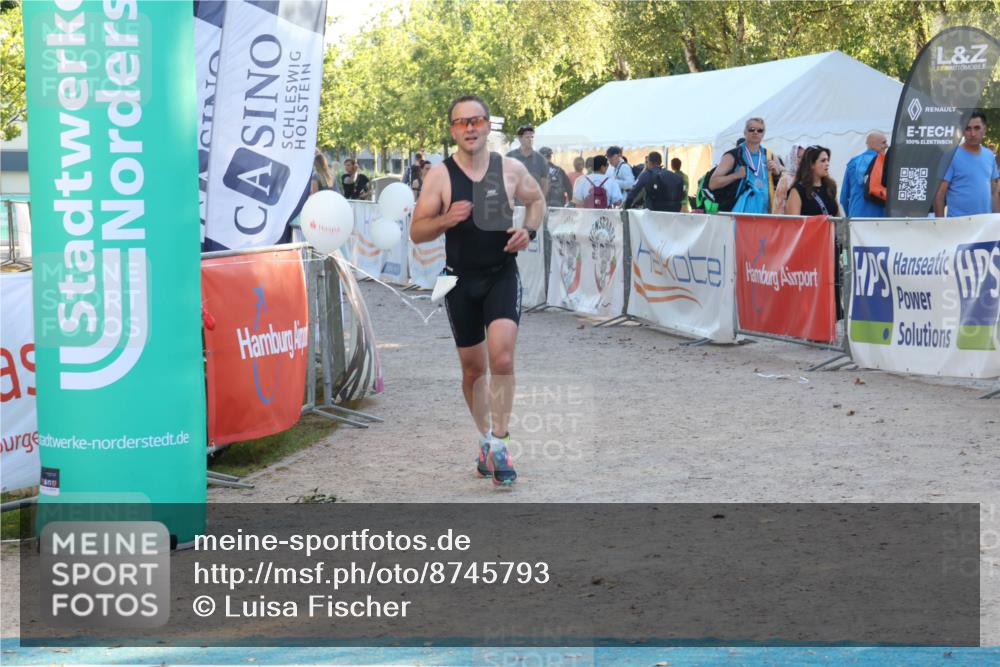 07.09.2025 - 19. Norderstedt Triathlon Luisa Fischer http://msf.ph/oto/8745793 07.09.2025 17:21:02 Ziel 893 meine-sportfotos.de