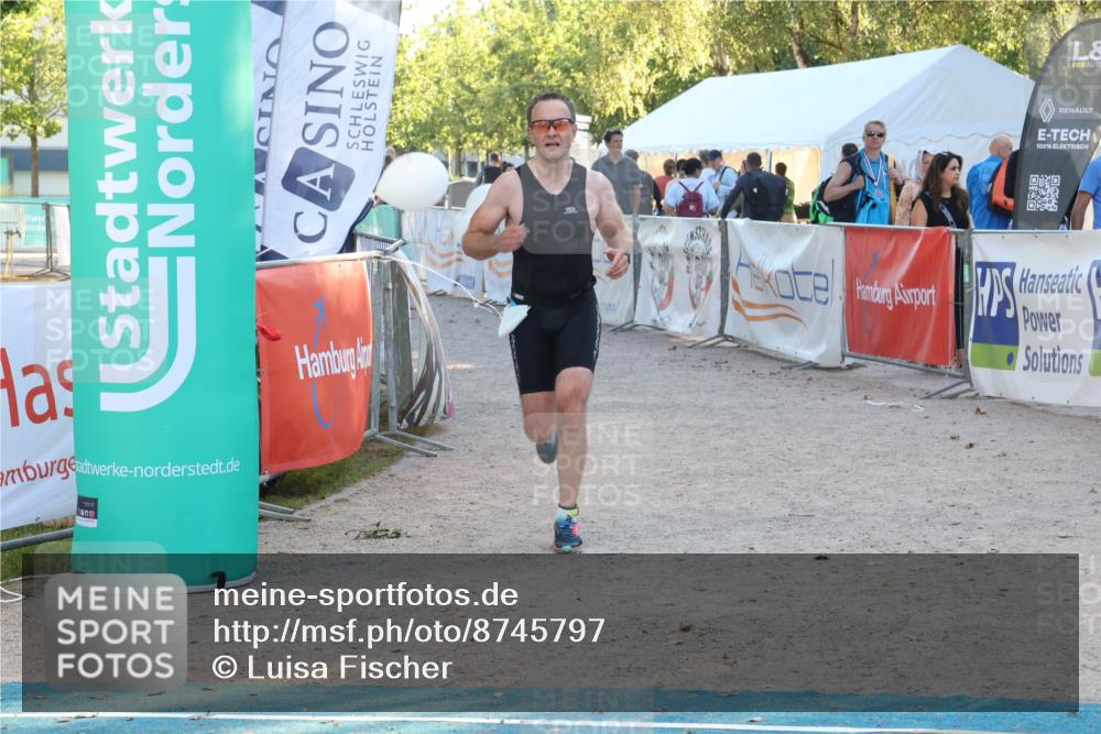 07.09.2025 - 19. Norderstedt Triathlon Luisa Fischer http://msf.ph/oto/8745797 07.09.2025 17:21:03 Ziel 893 meine-sportfotos.de