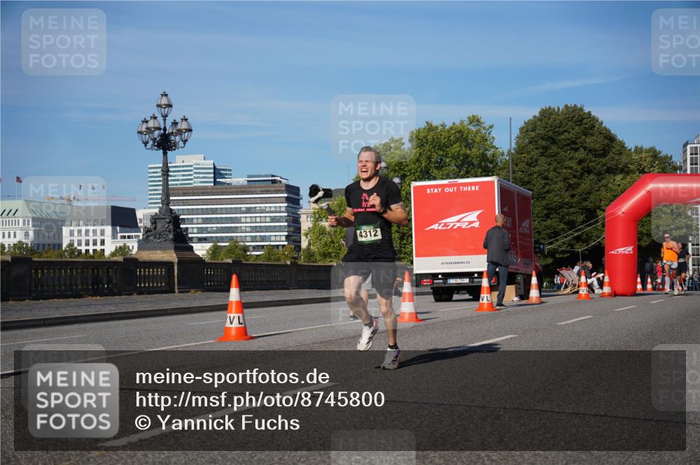 07.09.2025 - BARMER Alsterlauf Yannick Fuchs http://msf.ph/oto/8745800 07.09.2025 09:31:20 Laufen 4312 meine-sportfotos.de
