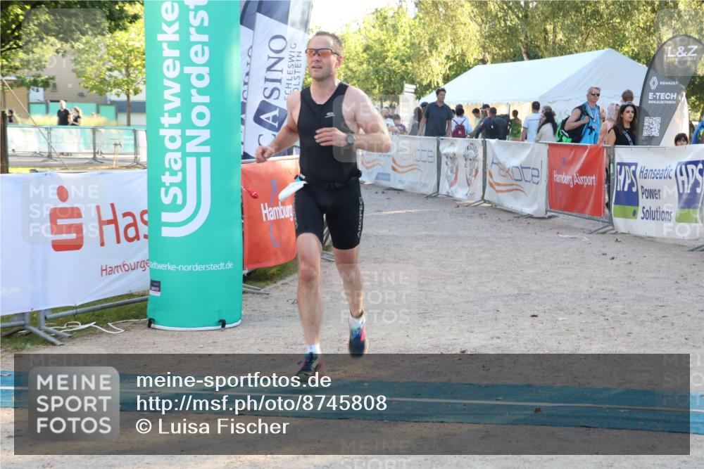 07.09.2025 - 19. Norderstedt Triathlon Luisa Fischer http://msf.ph/oto/8745808 07.09.2025 17:21:04 Ziel 893 meine-sportfotos.de