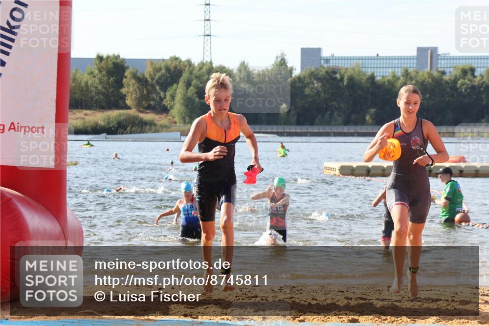 07.09.2025 - 19. Norderstedt Triathlon Luisa Fischer http://msf.ph/oto/8745811 07.09.2025 10:24:47 Schwimmen 61, 73, 83, 120, 123, 130, 674 meine-sportfotos.de