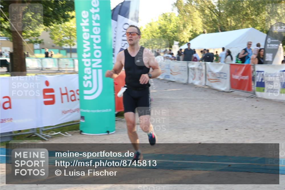 07.09.2025 - 19. Norderstedt Triathlon Luisa Fischer http://msf.ph/oto/8745813 07.09.2025 17:21:04 Ziel 893 meine-sportfotos.de