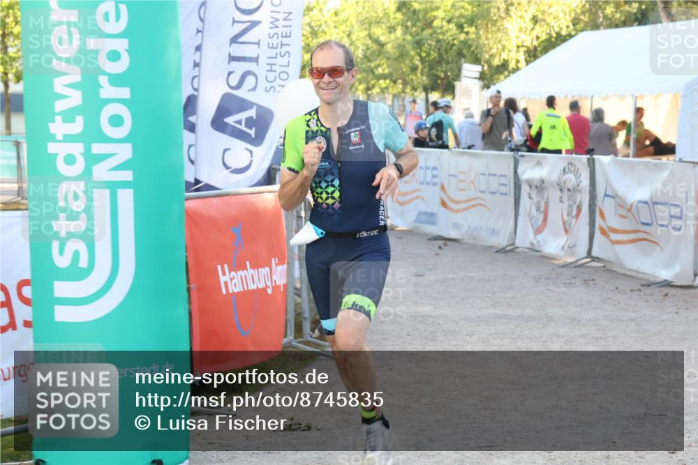 07.09.2025 - 19. Norderstedt Triathlon Luisa Fischer http://msf.ph/oto/8745835 07.09.2025 17:22:15 Ziel 923 meine-sportfotos.de