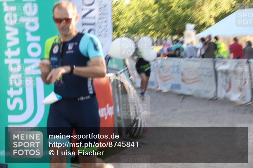 07.09.2025 - 19. Norderstedt Triathlon Luisa Fischer http://msf.ph/oto/8745841 07.09.2025 17:22:15 Ziel 923 meine-sportfotos.de