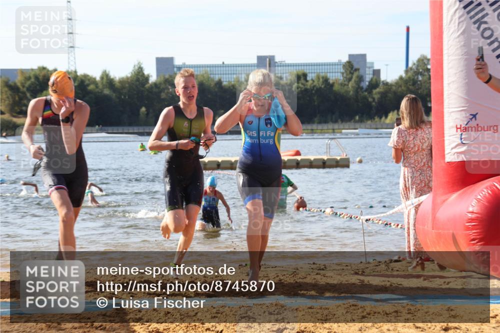 07.09.2025 - 19. Norderstedt Triathlon Luisa Fischer http://msf.ph/oto/8745870 07.09.2025 10:24:55 Schwimmen 61, 62, 73, 100, 111, 120, 126, 130 meine-sportfotos.de