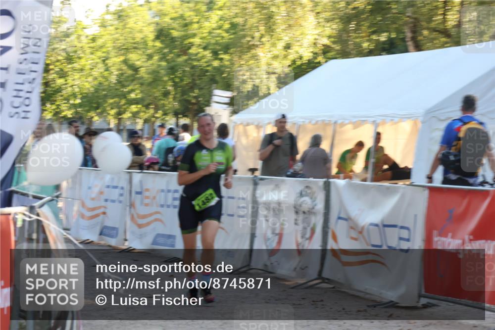 07.09.2025 - 19. Norderstedt Triathlon Luisa Fischer http://msf.ph/oto/8745871 07.09.2025 17:22:17 Ziel 923, 1482 meine-sportfotos.de