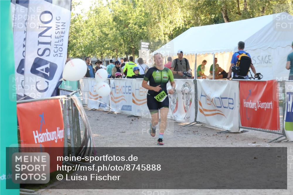 07.09.2025 - 19. Norderstedt Triathlon Luisa Fischer http://msf.ph/oto/8745888 07.09.2025 17:22:18 Ziel 923, 1482 meine-sportfotos.de