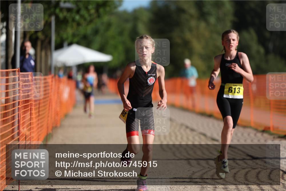 07.09.2025 - 19. Norderstedt Triathlon Michael Strokosch http://msf.ph/oto/8745915 07.09.2025 09:44:01 Laufen 563, 586, 587, 613 meine-sportfotos.de