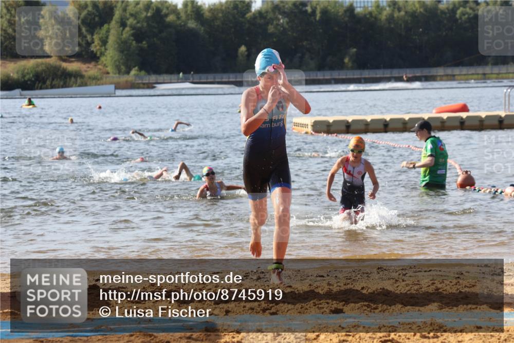 07.09.2025 - 19. Norderstedt Triathlon Luisa Fischer http://msf.ph/oto/8745919 07.09.2025 10:24:59 Schwimmen 61, 62, 73, 80, 91, 100, 111, 120, 126, 130 meine-sportfotos.de