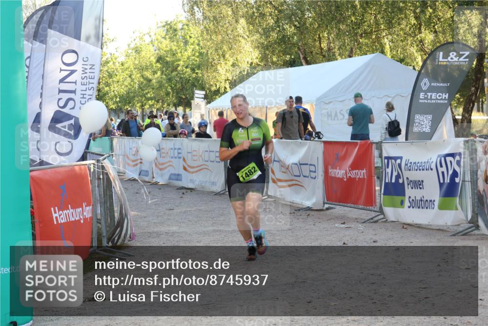 07.09.2025 - 19. Norderstedt Triathlon Luisa Fischer http://msf.ph/oto/8745937 07.09.2025 17:22:20 Ziel 923, 1482 meine-sportfotos.de