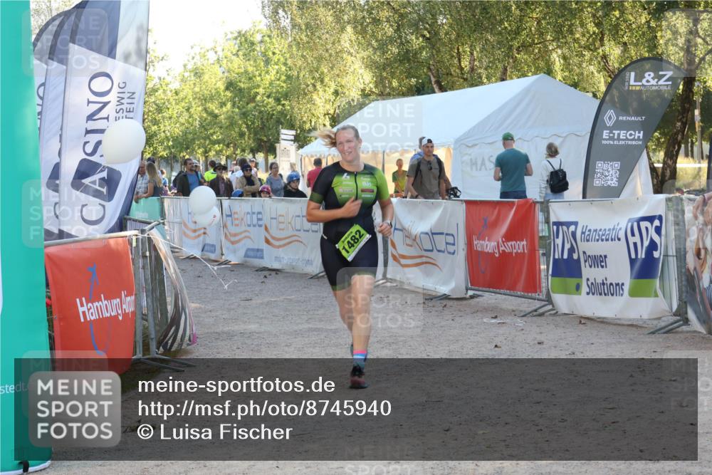 07.09.2025 - 19. Norderstedt Triathlon Luisa Fischer http://msf.ph/oto/8745940 07.09.2025 17:22:21 Ziel 923, 1482 meine-sportfotos.de