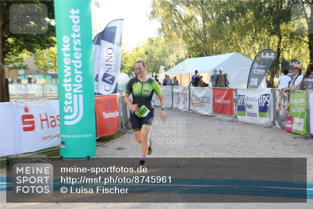 07.09.2025 - 19. Norderstedt Triathlon Luisa Fischer http://msf.ph/oto/8745961 07.09.2025 17:22:22 Ziel 923, 1482 meine-sportfotos.de