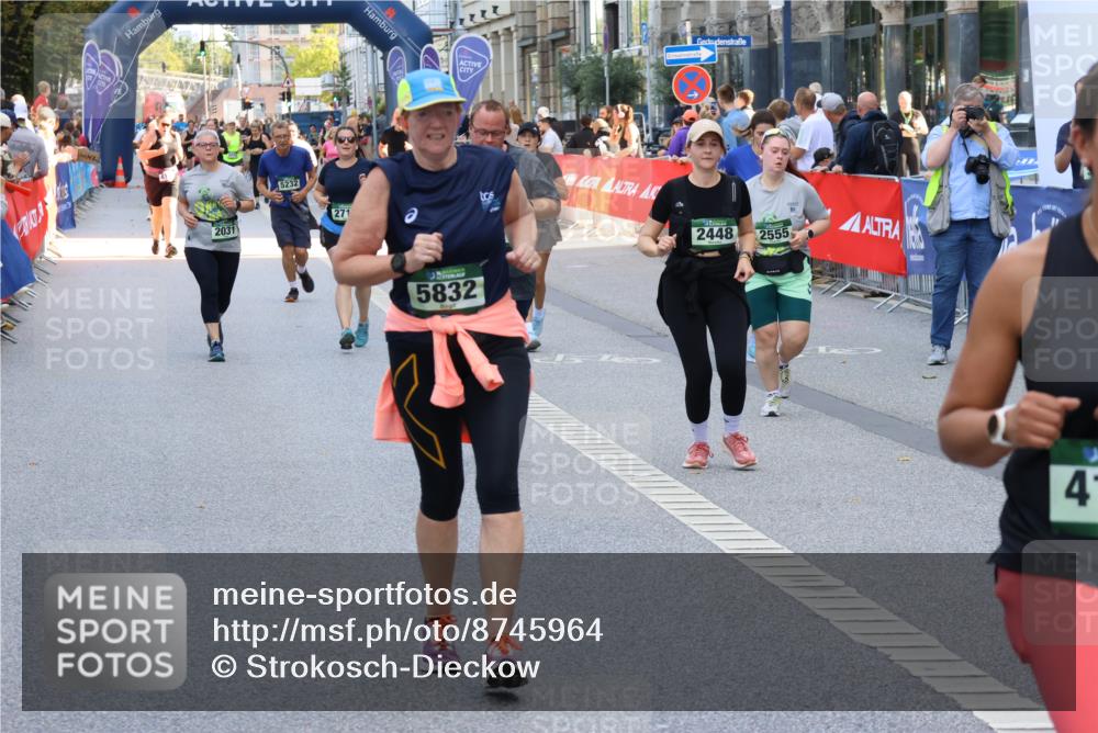 07.09.2025 - BARMER Alsterlauf Strokosch-Dieckow http://msf.ph/oto/8745964 07.09.2025 10:17:16 Ziel 2466, 3372, 3731, 3793, 4130, 4270, 4447, 4790, 4791, 5032, 5087, 5237, 5305, 5632, 5680, 5946, 8082 meine-sportfotos.de