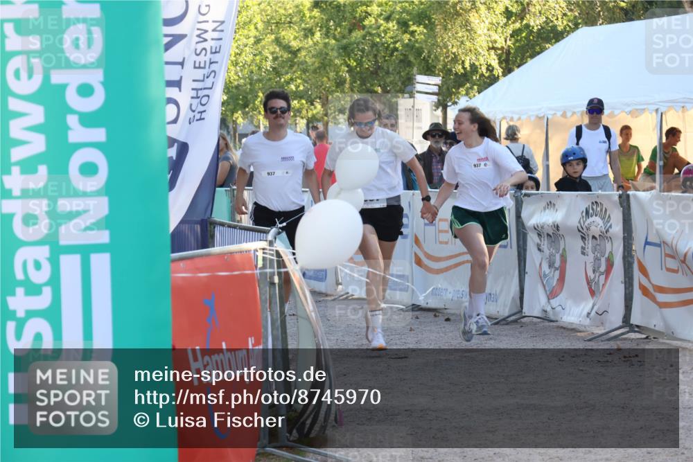 07.09.2025 - 19. Norderstedt Triathlon Luisa Fischer http://msf.ph/oto/8745970 07.09.2025 17:22:31 Ziel 937 meine-sportfotos.de