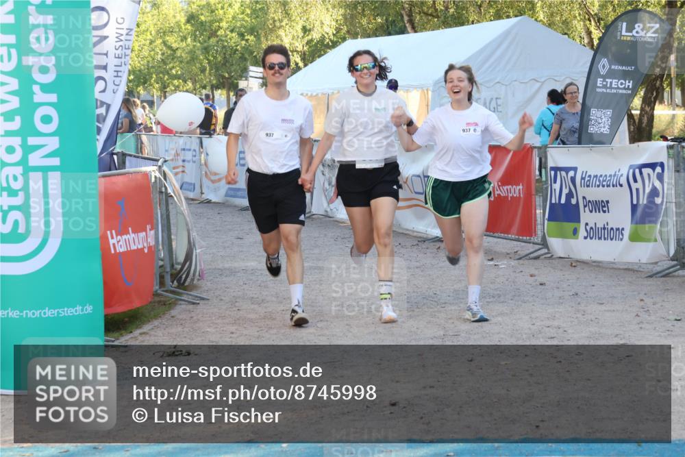 07.09.2025 - 19. Norderstedt Triathlon Luisa Fischer http://msf.ph/oto/8745998 07.09.2025 17:22:33 Ziel 937 meine-sportfotos.de