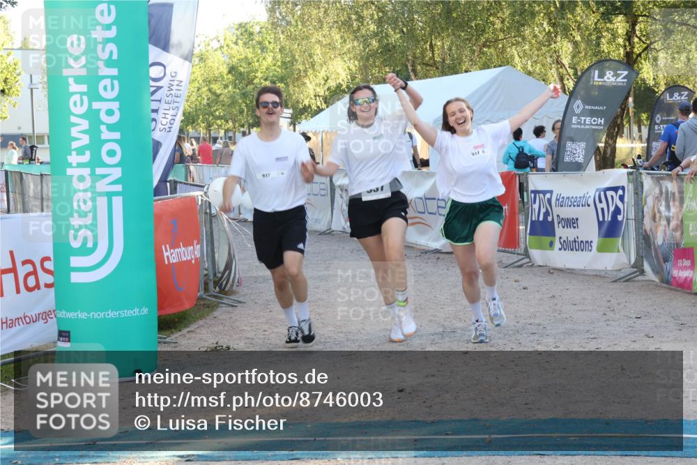 07.09.2025 - 19. Norderstedt Triathlon Luisa Fischer http://msf.ph/oto/8746003 07.09.2025 17:22:34 Ziel 937 meine-sportfotos.de