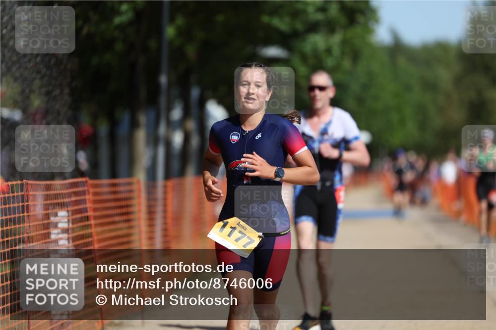 07.09.2025 - 19. Norderstedt Triathlon Michael Strokosch http://msf.ph/oto/8746006 07.09.2025 11:59:35 Laufen 296, 1177, 1383 meine-sportfotos.de