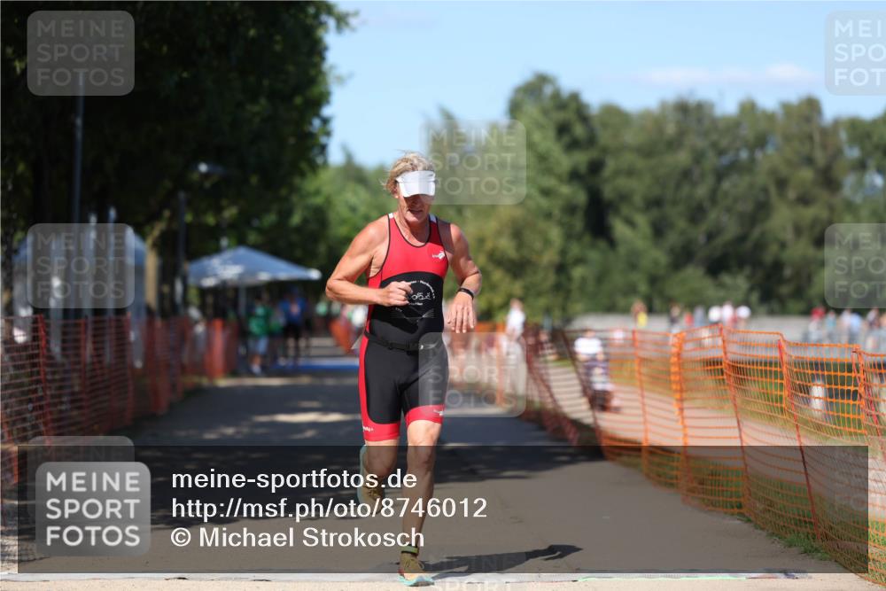 07.09.2025 - 19. Norderstedt Triathlon Michael Strokosch http://msf.ph/oto/8746012 07.09.2025 14:47:44 Laufen 984 meine-sportfotos.de